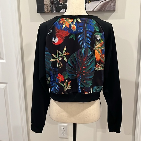Nike Tropical Cropped Sweatshirt - Picture 5 of 8